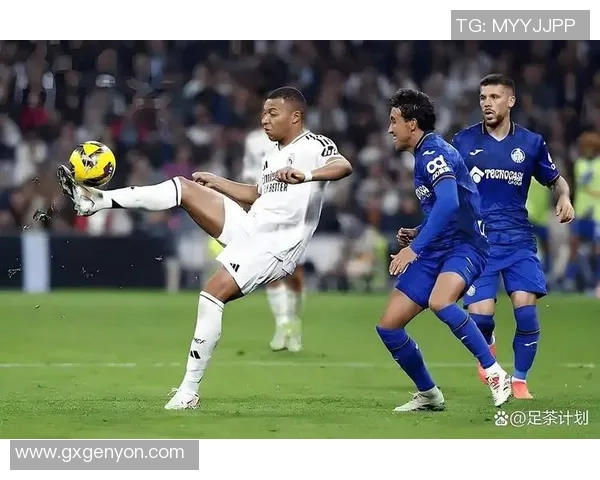 皇马连续5轮不胜，主帅佩雷斯遭遇质疑，球迷呼吁换帅